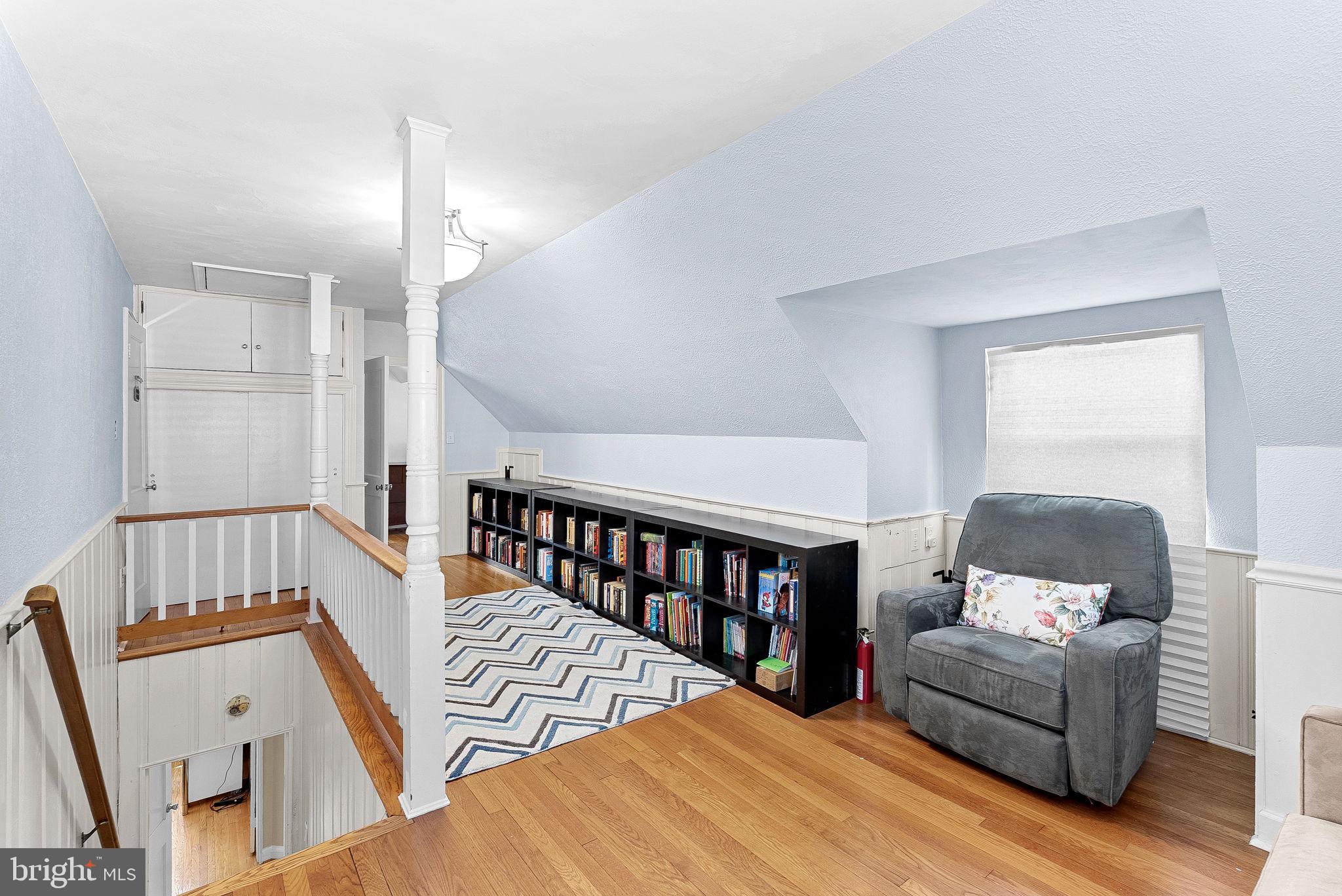 8909 2nd Avenue Silver Spring, MD 20910 - Photo 26 of 48 Reading room
