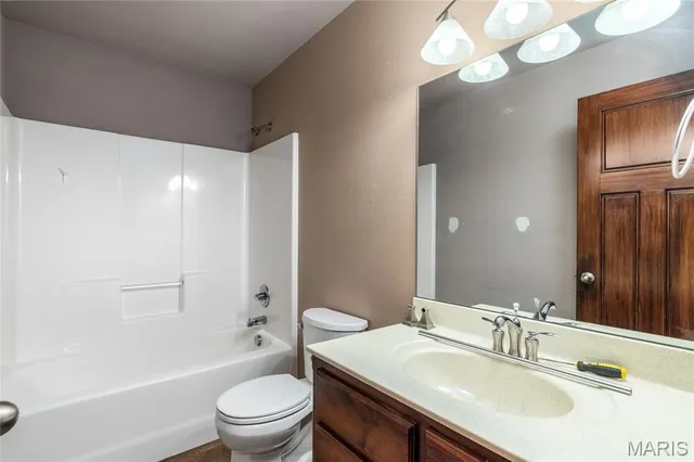 $1,690,000 | 26469 Roam Drive, Waynesville, MO 65583