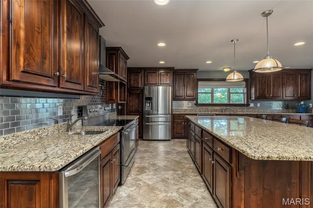 $1,690,000 | 26469 Roam Drive, Waynesville, MO 65583