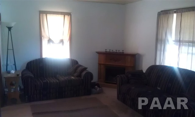 606 Spring Street Washington, IL 61571 - Photo 2 of 3 Gallery Image 2