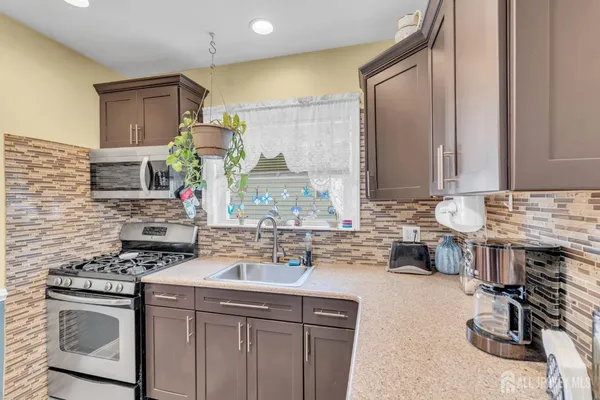$649,999 | 1951 Price Street, Rahway, NJ 07065