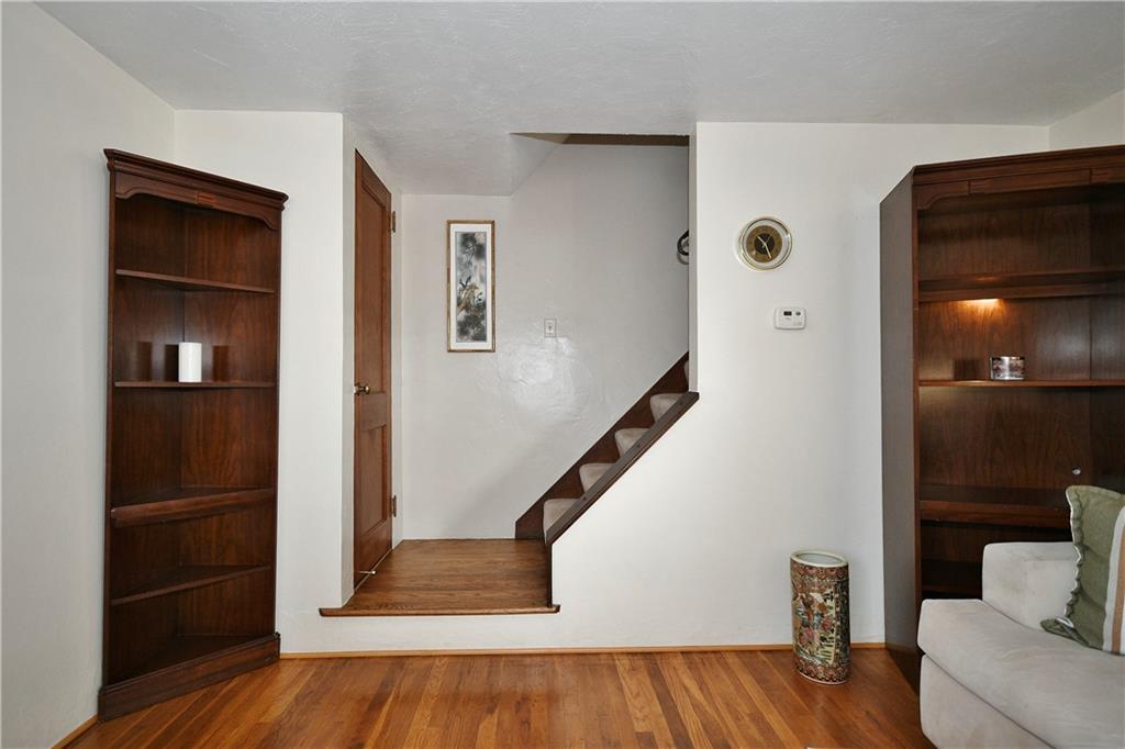 4374 Homestead Duquesne Road Homestead, PA 15120 - Photo 20 of 37