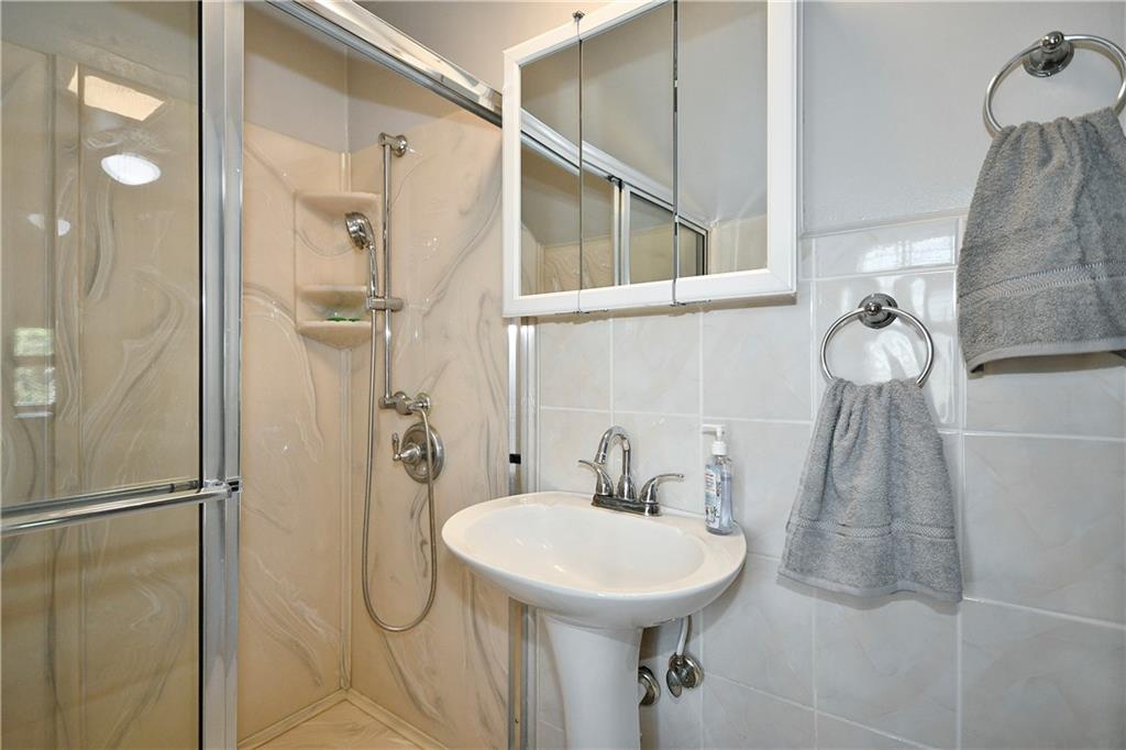 4374 Homestead Duquesne Road Homestead, PA 15120 - Photo 28 of 37