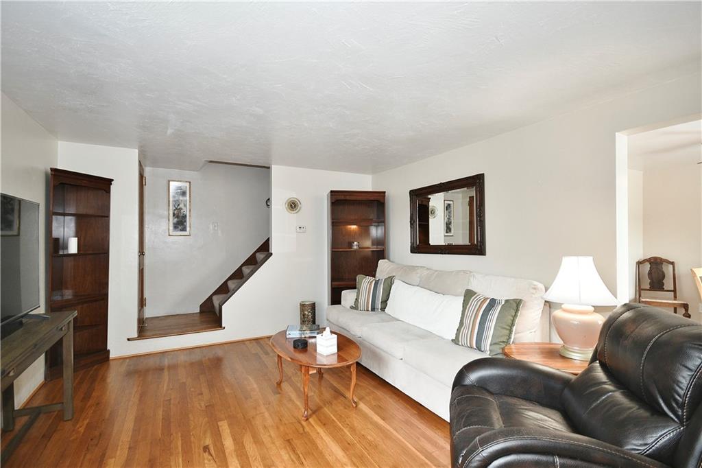 4374 Homestead Duquesne Road Homestead, PA 15120 - Photo 4 of 37