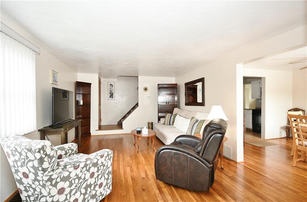 4374 Homestead Duquesne Road Homestead, PA 15120 - Photo 6 of 37