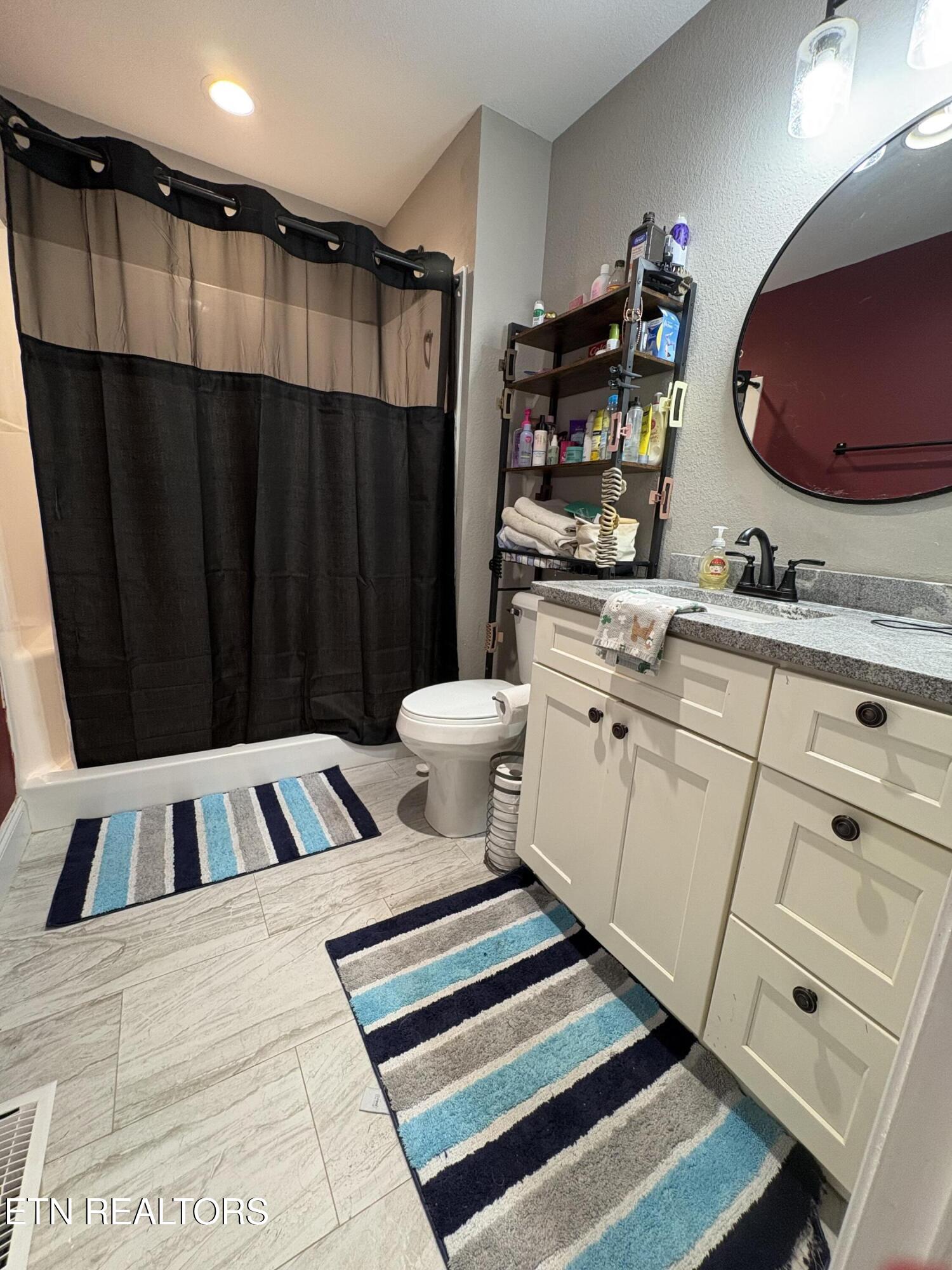 327 Thomas Loop Road Sevierville, TN 37876 - Photo 10 of 18 Master Bedroom