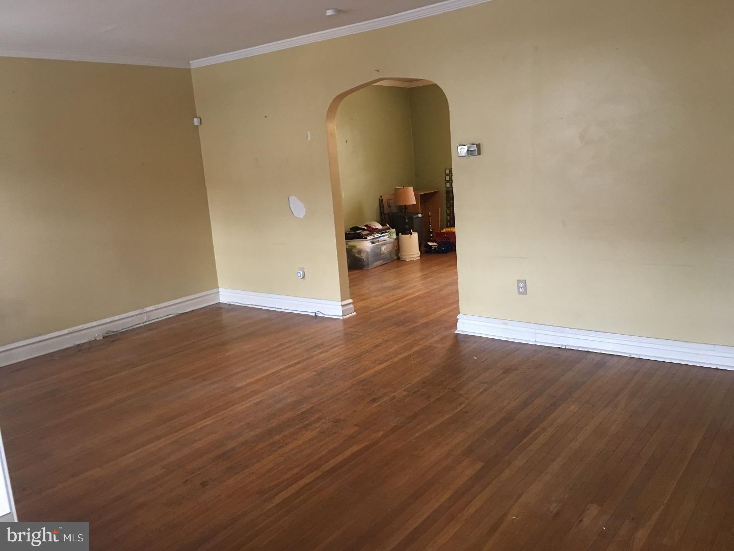 226 Ashby Road Upper Darby, PA 19082 - Photo 4 of 8 Living Room