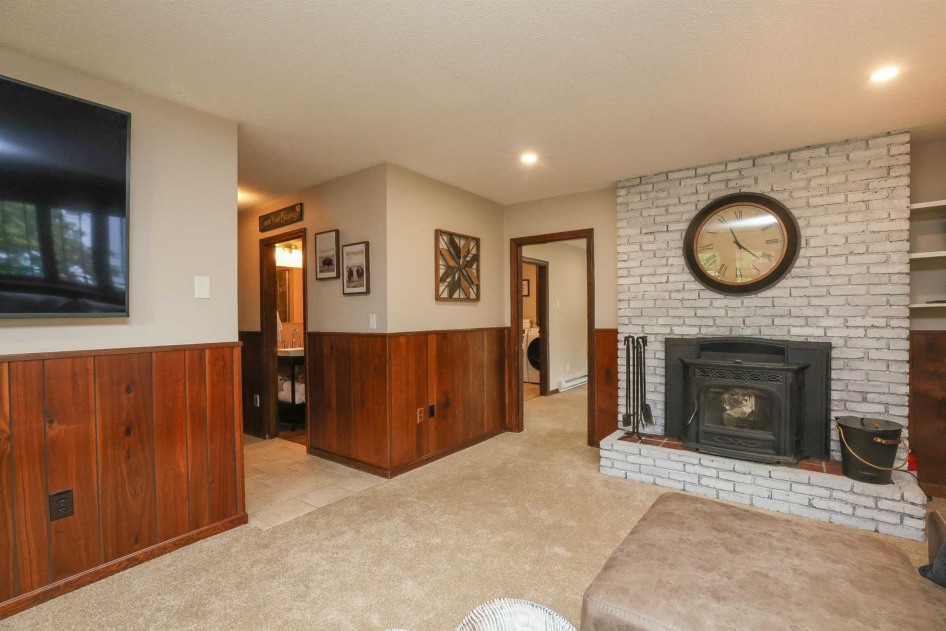 1327 Beech Street Manchester, NH 03104 - Photo 38 of 58