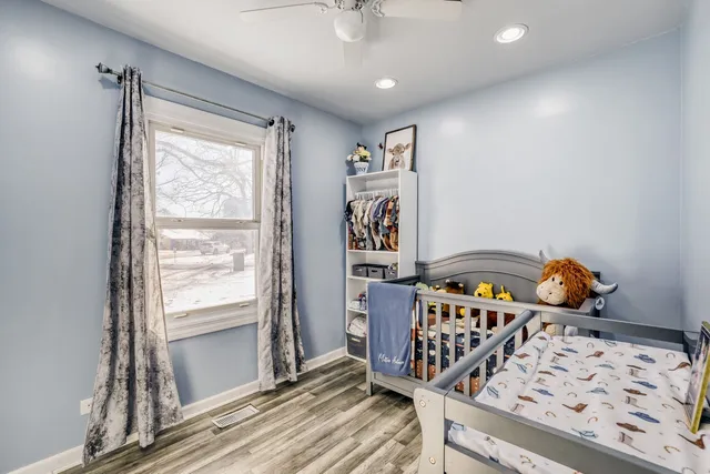 $320,000 | 290 Oakwood Drive, Antioch, IL 60002