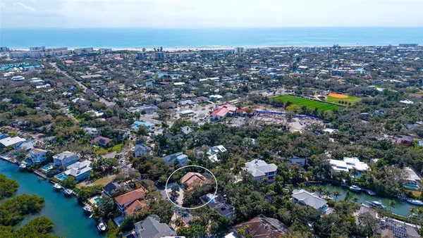 $1,600,000 | 5231 Siesta Cove Drive, Sarasota, FL 34242