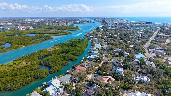 $1,600,000 | 5231 Siesta Cove Drive, Sarasota, FL 34242