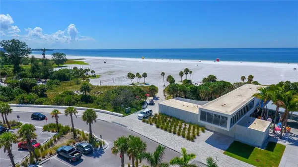 $1,600,000 | 5231 Siesta Cove Drive, Sarasota, FL 34242