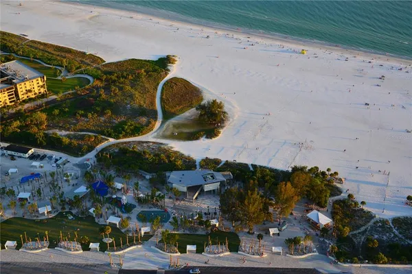 $1,600,000 | 5231 Siesta Cove Drive, Sarasota, FL 34242