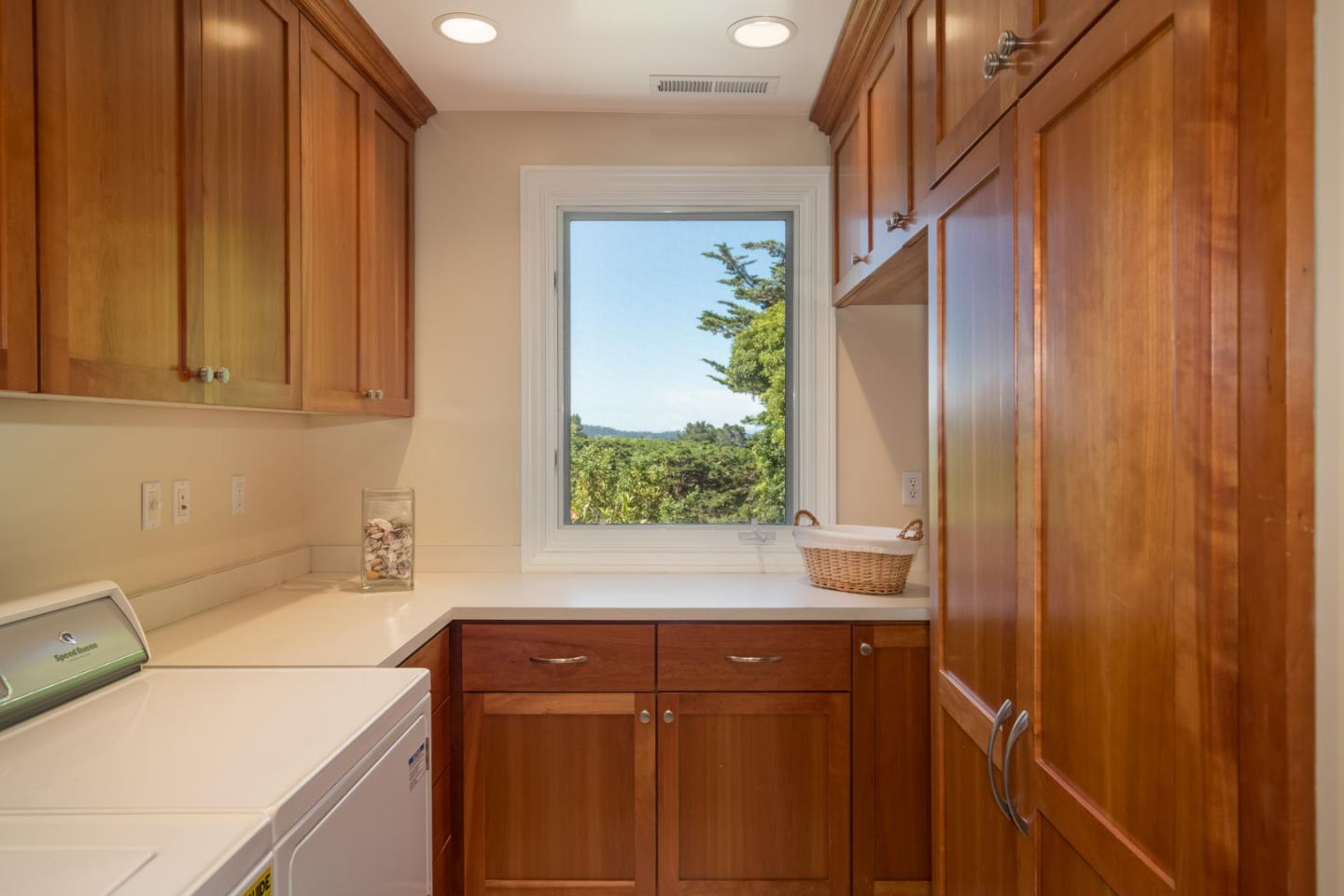 25840 Hatton Road Carmel, CA 93923 - Photo 34 of 43 a bathroom with a sink and a mirror