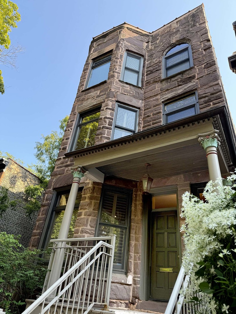 907-909 West Webster Avenue Chicago, IL 60614 - Photo 2 of 71