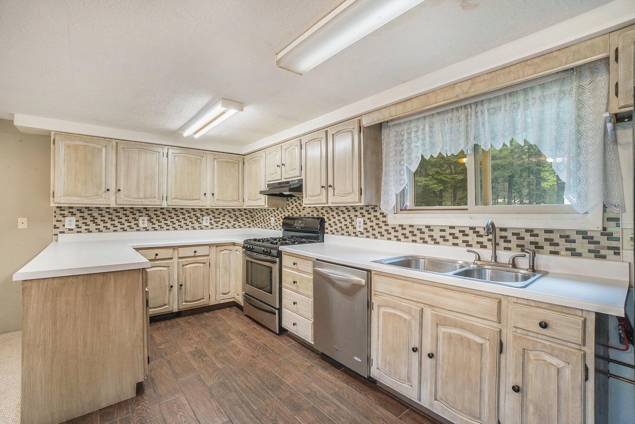 7418 Riverside Drive St. Helen, MI 48656 - Photo 3 of 21