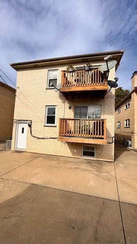 $2,200 | 5517 West Windsor Avenue, Unit 1, Chicago, IL 60630