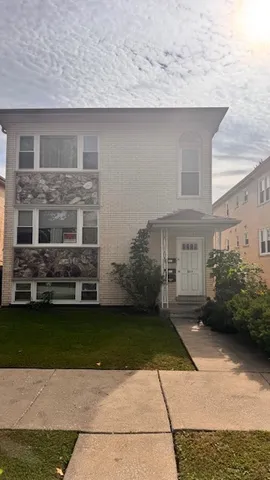 $2,200 | 5517 West Windsor Avenue, Unit 1, Chicago, IL 60630