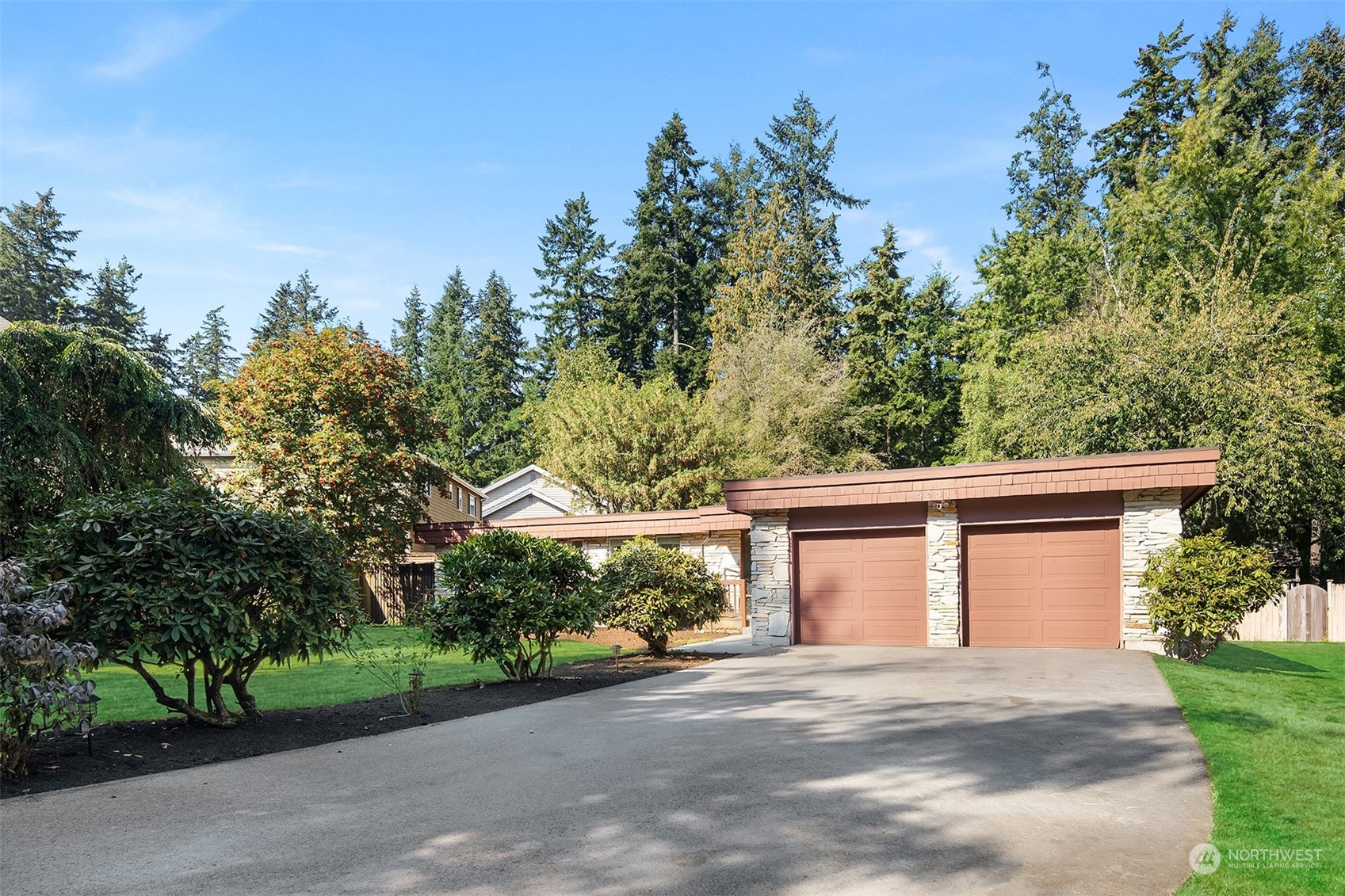 5631 153rd Place Southwest Edmonds, WA 98026 - Photo 2 of 32 Gallery Image 2