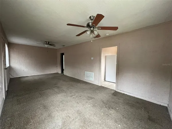 $1,500 | 25042 West U.S. Highway 27, High Springs, FL 32643