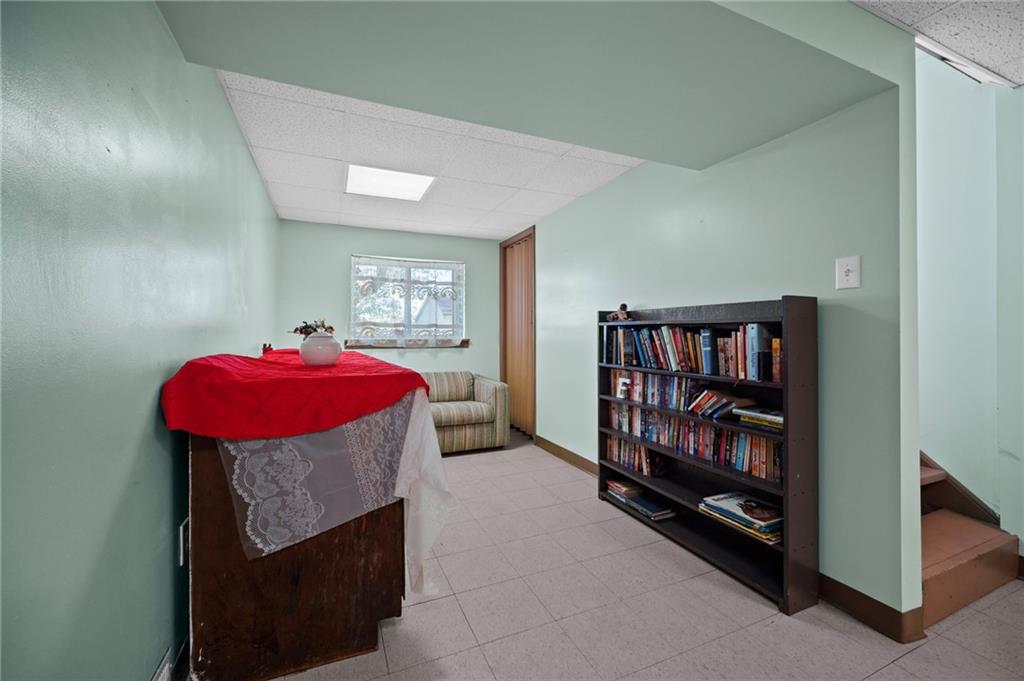 1213 Corrin Avenue Monongahela, PA 15063 - Photo 25 of 41 a living room with furniture