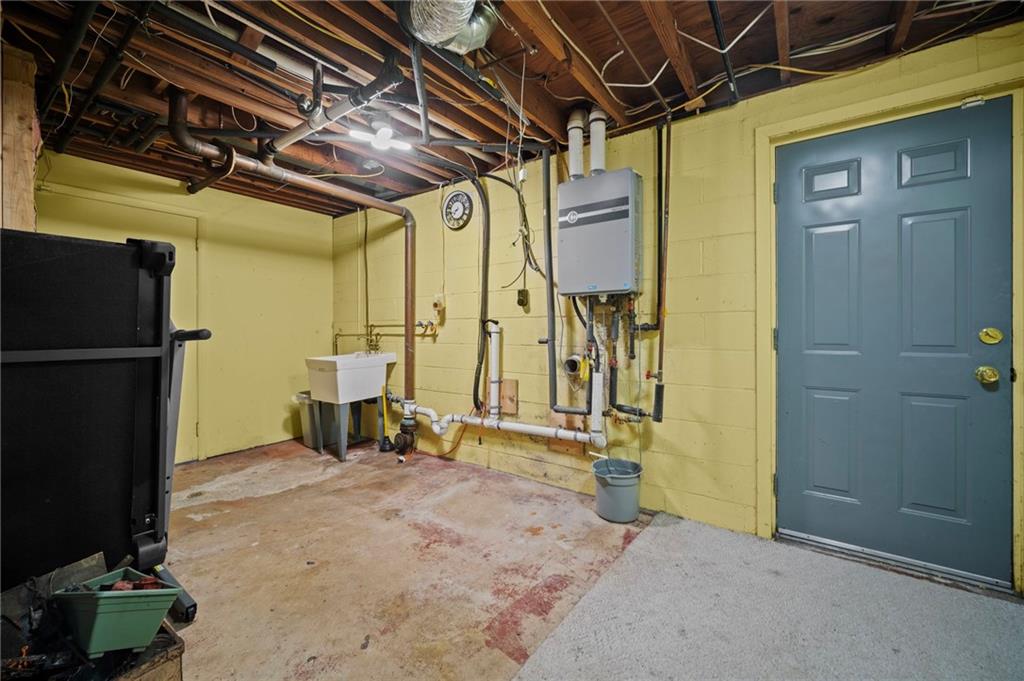 1213 Corrin Avenue Monongahela, PA 15063 - Photo 28 of 41 a view of an empty room