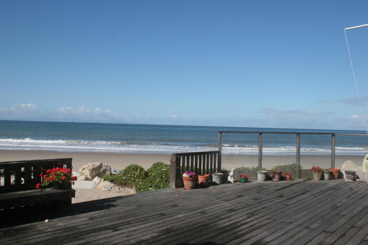 3545 Padaro Lane Carpinteria, CA 93013 - Photo 2 of 4 a view of a room window and wooden floor