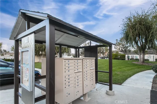 $3,500 | 19052 Hamlin Street, Unit 3, Reseda, CA 91335