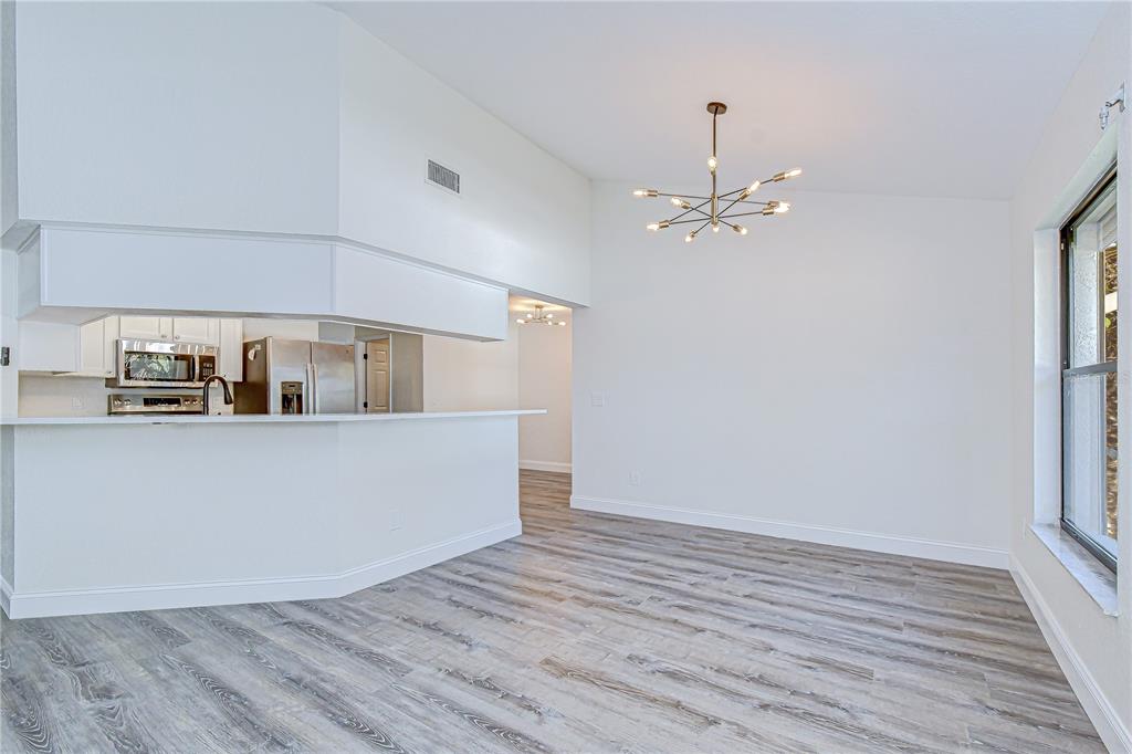 9731 62nd Avenue North St. Petersburg, FL 33708 - Photo 13 of 61