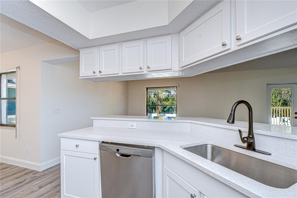 9731 62nd Avenue North St. Petersburg, FL 33708 - Photo 20 of 61