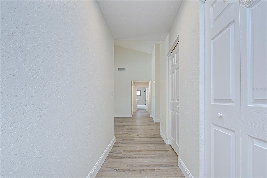 9731 62nd Avenue North St. Petersburg, FL 33708 - Photo 30 of 61