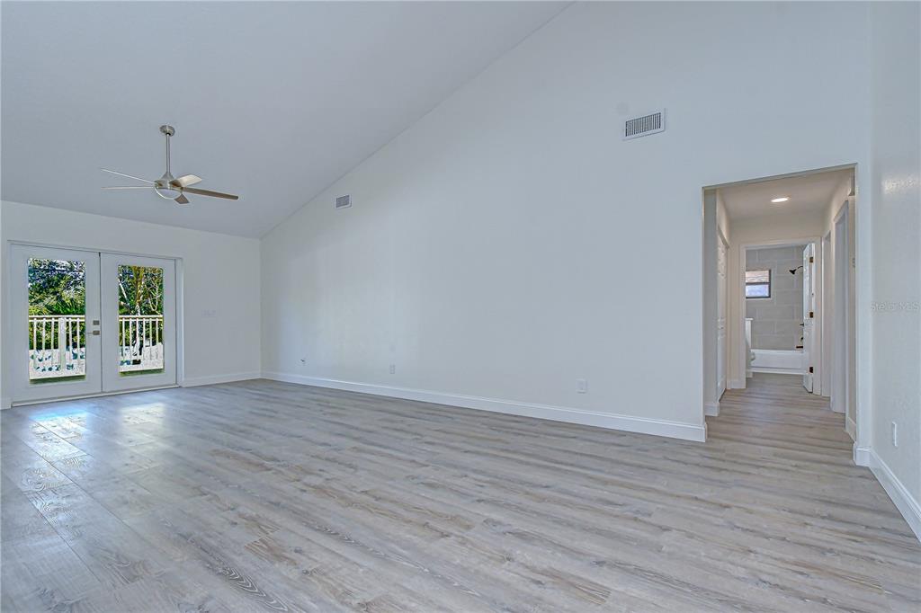 9731 62nd Avenue North St. Petersburg, FL 33708 - Photo 31 of 61