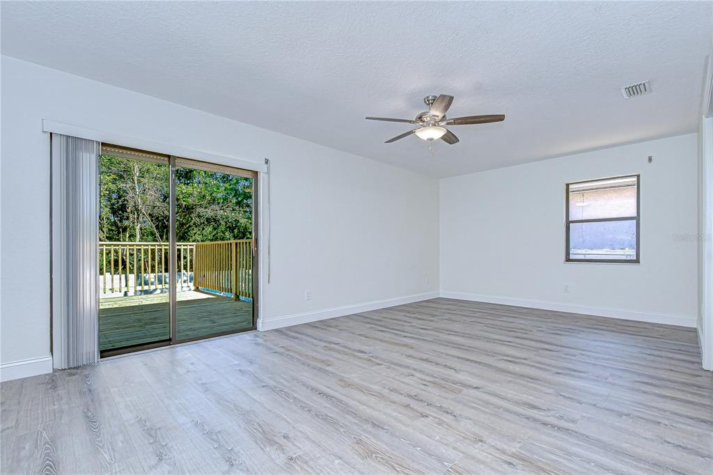 9731 62nd Avenue North St. Petersburg, FL 33708 - Photo 34 of 61