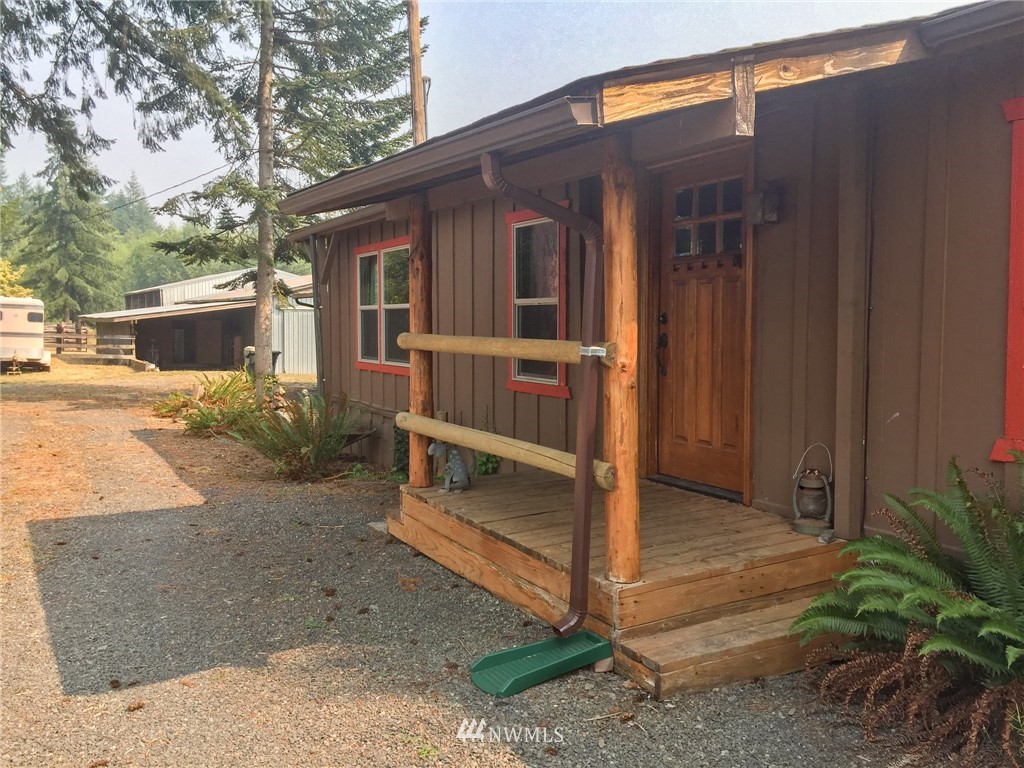 434 Dluhosh Road Onalaska, WA 98570 - Photo 3 of 25 Gallery Image 3
