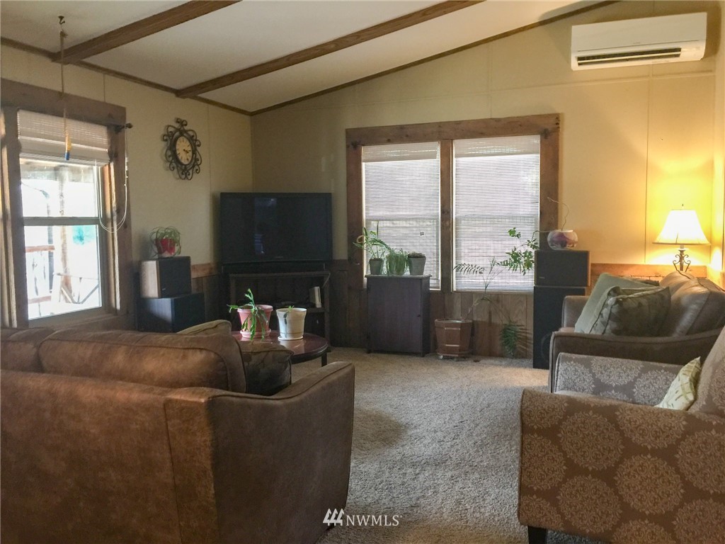 434 Dluhosh Road Onalaska, WA 98570 - Photo 7 of 25 Gallery Image 7