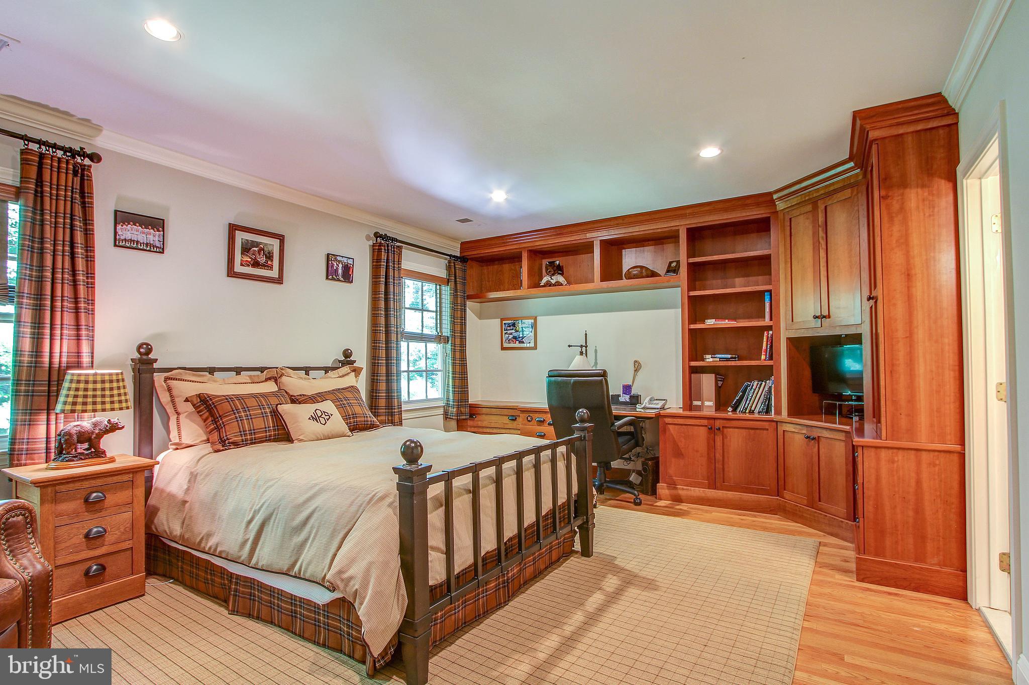 11217 River View Drive Potomac, MD 20854 - Photo 23 of 40 Bedroom