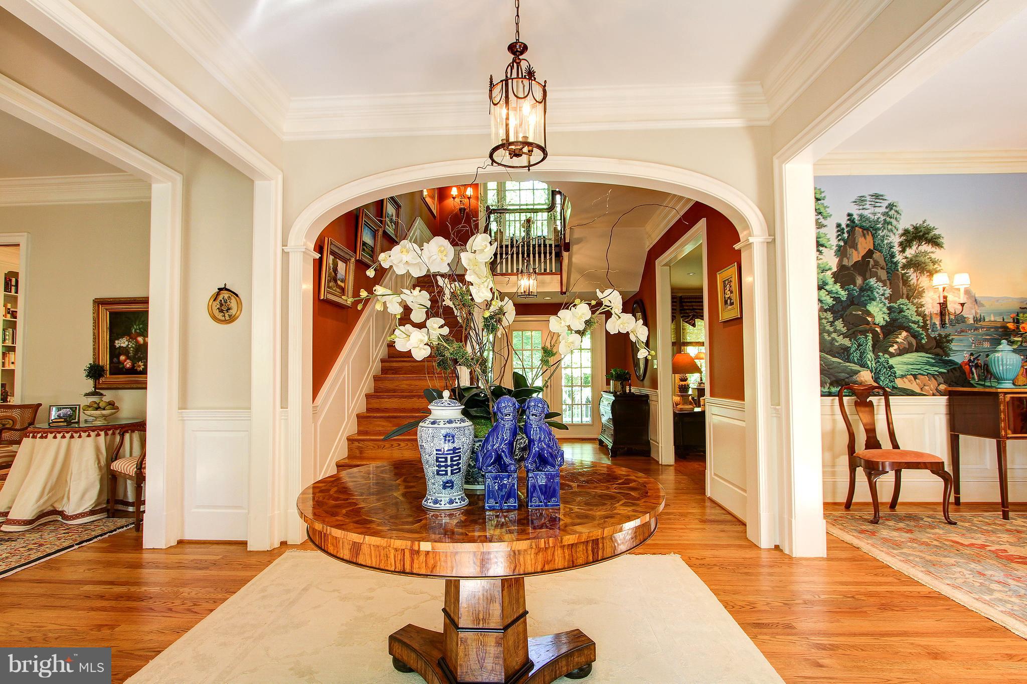 11217 River View Drive Potomac, MD 20854 - Photo 4 of 40 Entry Level Foyer