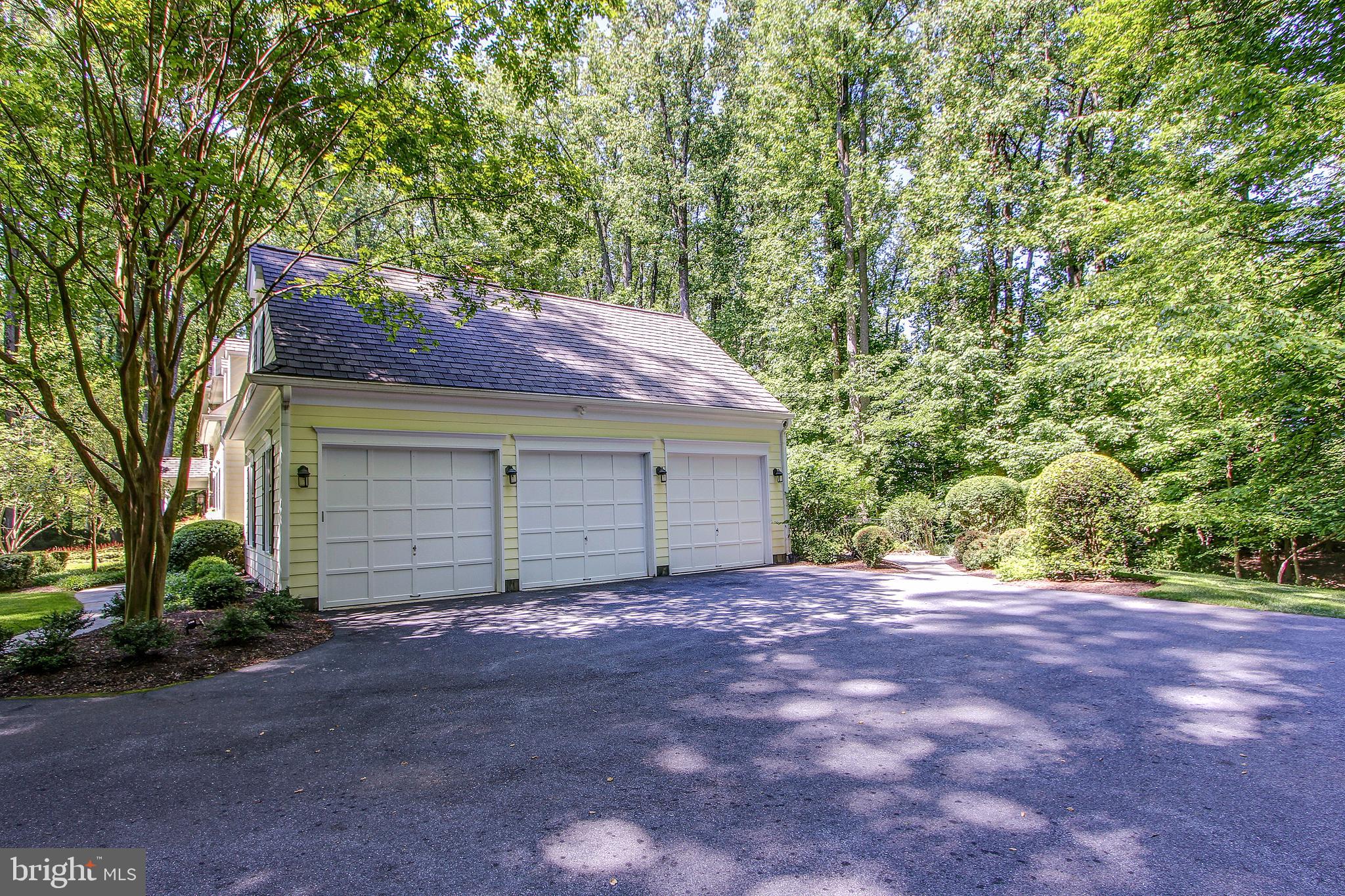 11217 River View Drive Potomac, MD 20854 - Photo 37 of 40 Three Car Garage