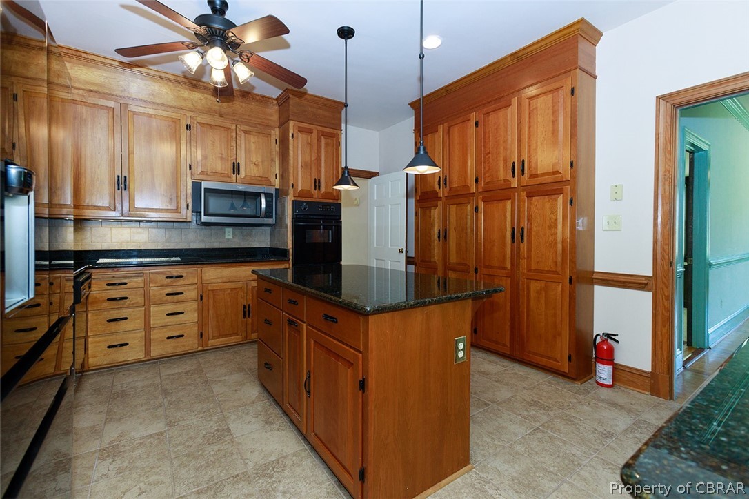 279 Colonial Trail East Surry, VA 23883 - Photo 5 of 48