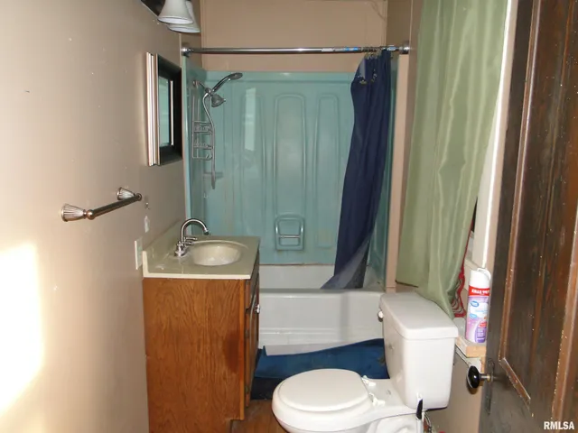 $51,500 | 215 North Monmouth Street, Good Hope, IL 61438