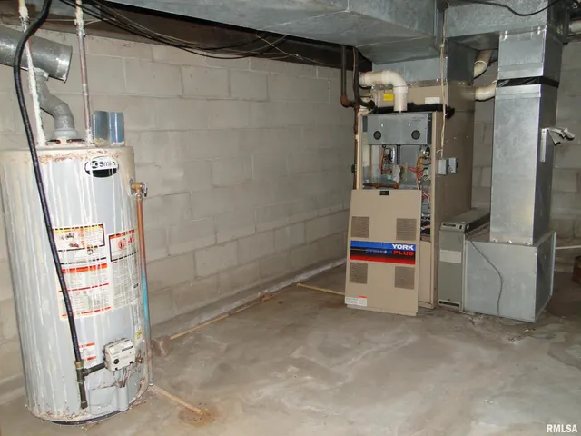 $51,500 | 215 North Monmouth Street, Good Hope, IL 61438