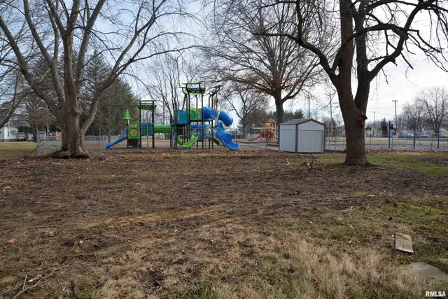 $51,500 | 215 North Monmouth Street, Good Hope, IL 61438