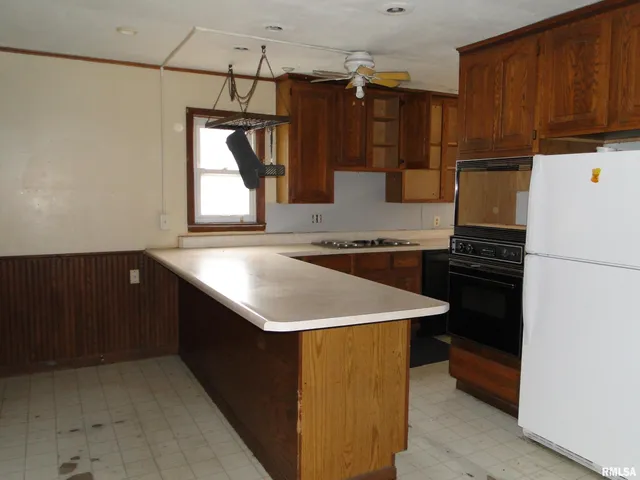 $51,500 | 215 North Monmouth Street, Good Hope, IL 61438