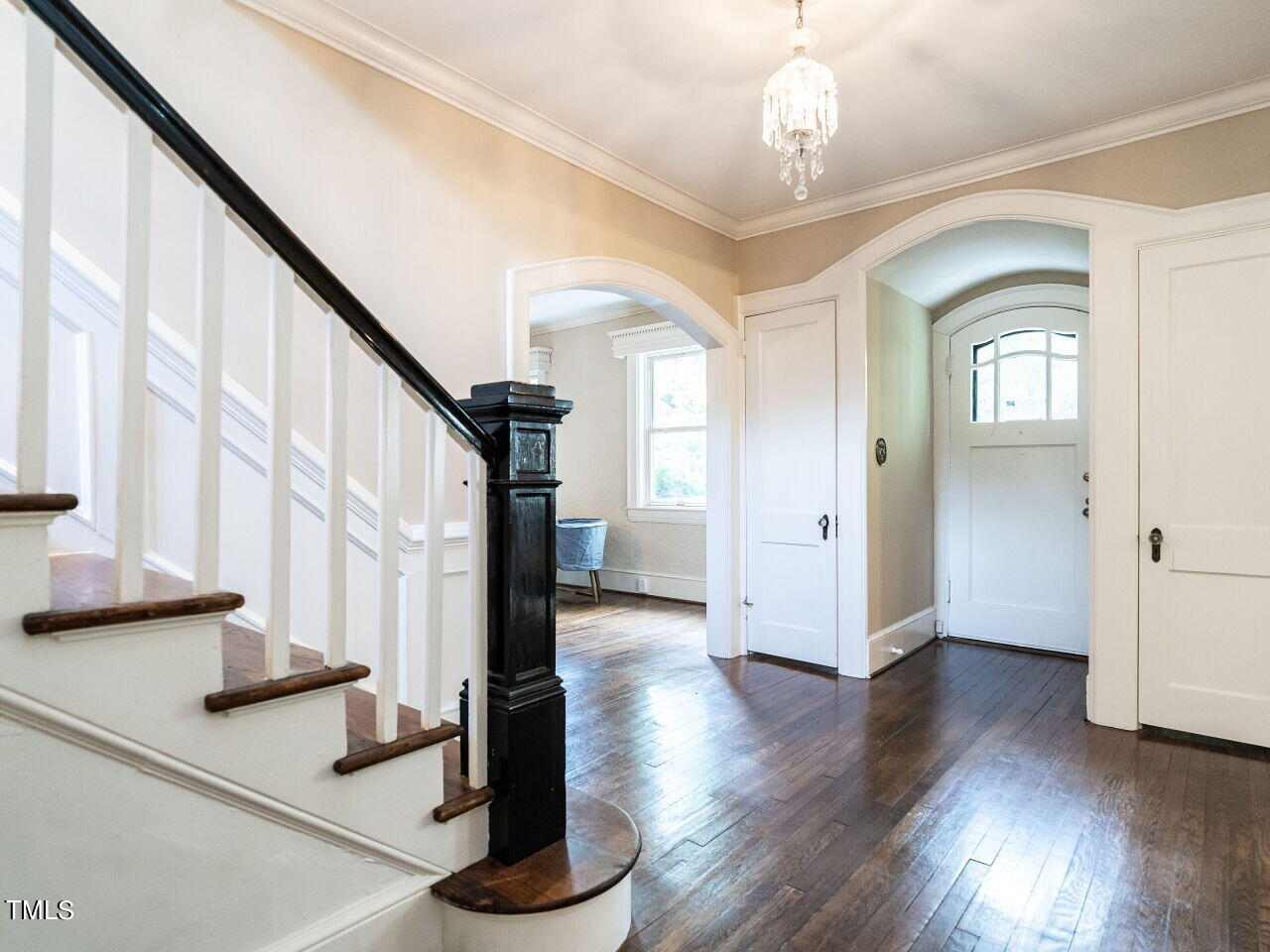 2501 Kenmore Drive Raleigh, NC 27608 - Photo 5 of 58