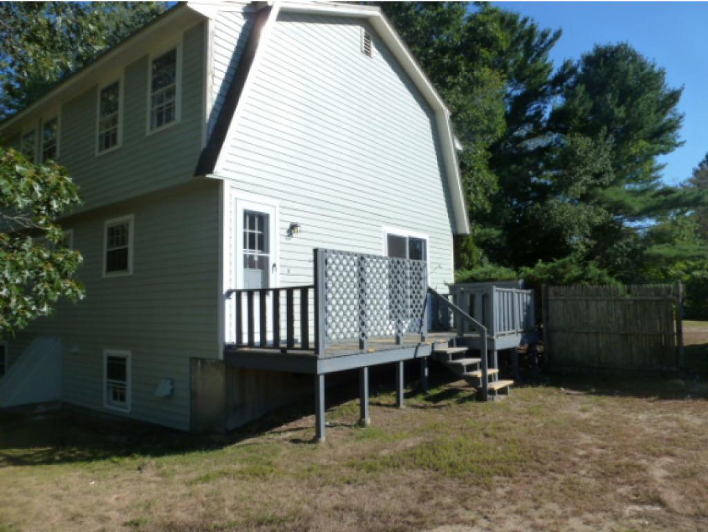 166 Island Pond Road Derry, NH 03038 - Photo 3 of 34