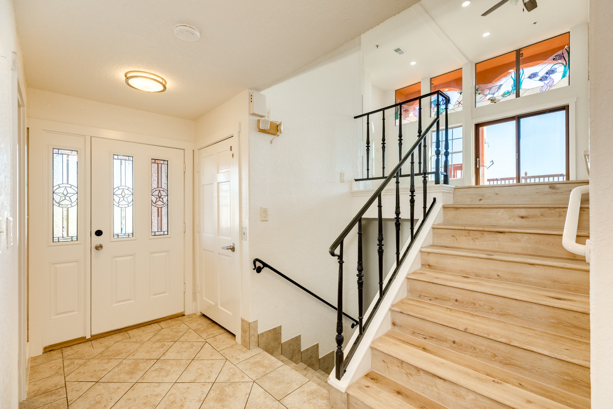 411 Sailfish Lane, Unit 101 Freeport, TX 77541 - Photo 22 of 46 a view of entryway