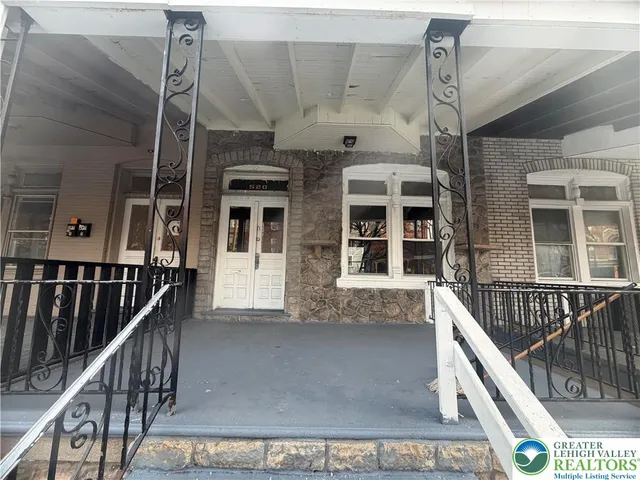$2,200 | 520 Allen Street, Allentown, PA 18102