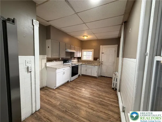 $2,200 | 520 Allen Street, Allentown, PA 18102