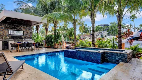 a view of entryway with a front door