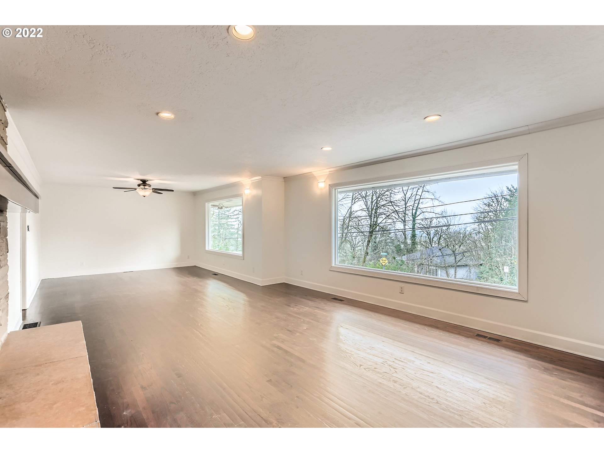 11858 Southwest Lesser Road Portland, OR 97219 - Photo 5 of 32 Gallery Image 5